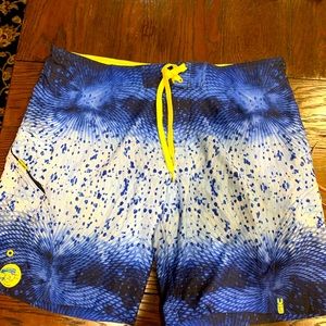 Men’s pelagic board fishing shirts, blue spot mahi pattern